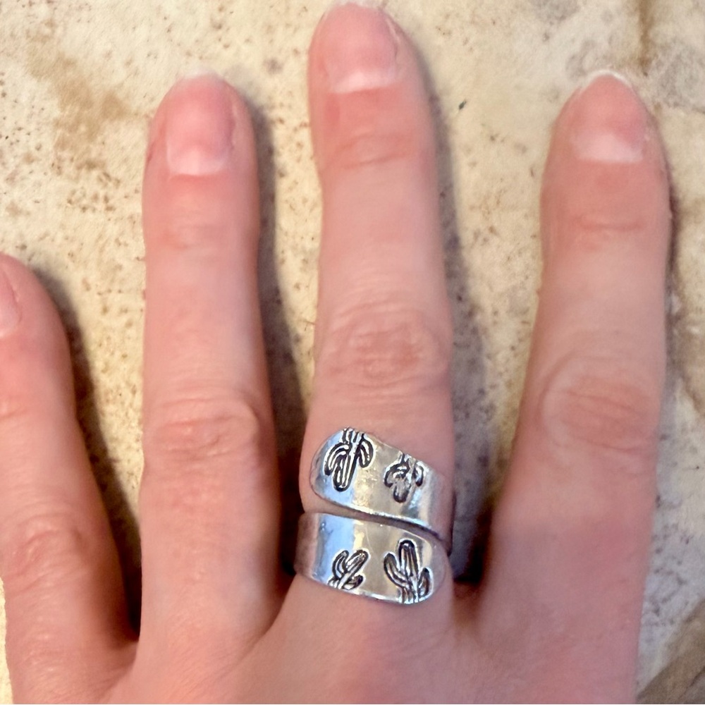Silver Wrap Ring with Engraved Cactus Detail 🌵 Adjustable size